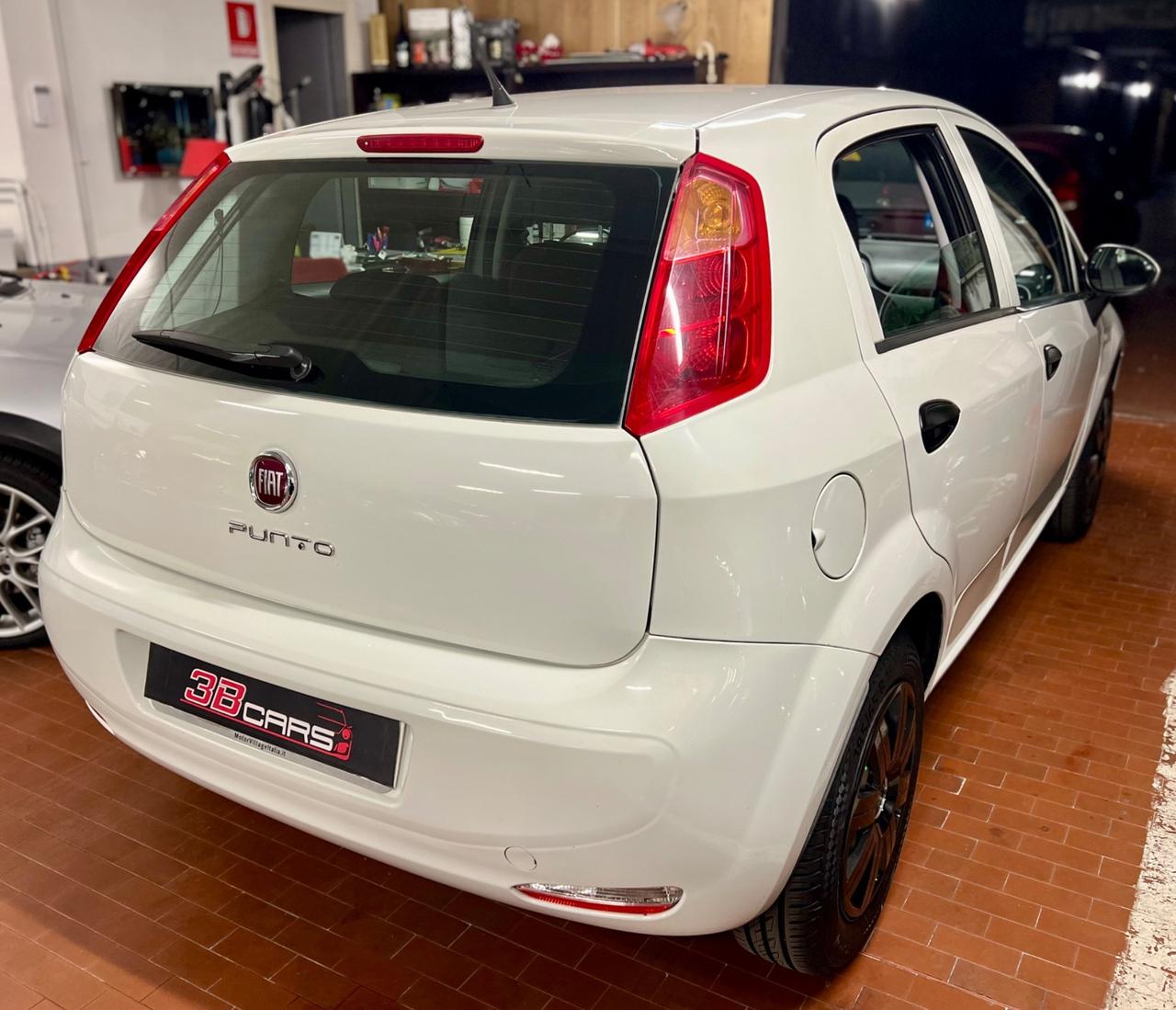 Fiat Punto Grande 1.2 benzina €6 OK NEOPATENTATI