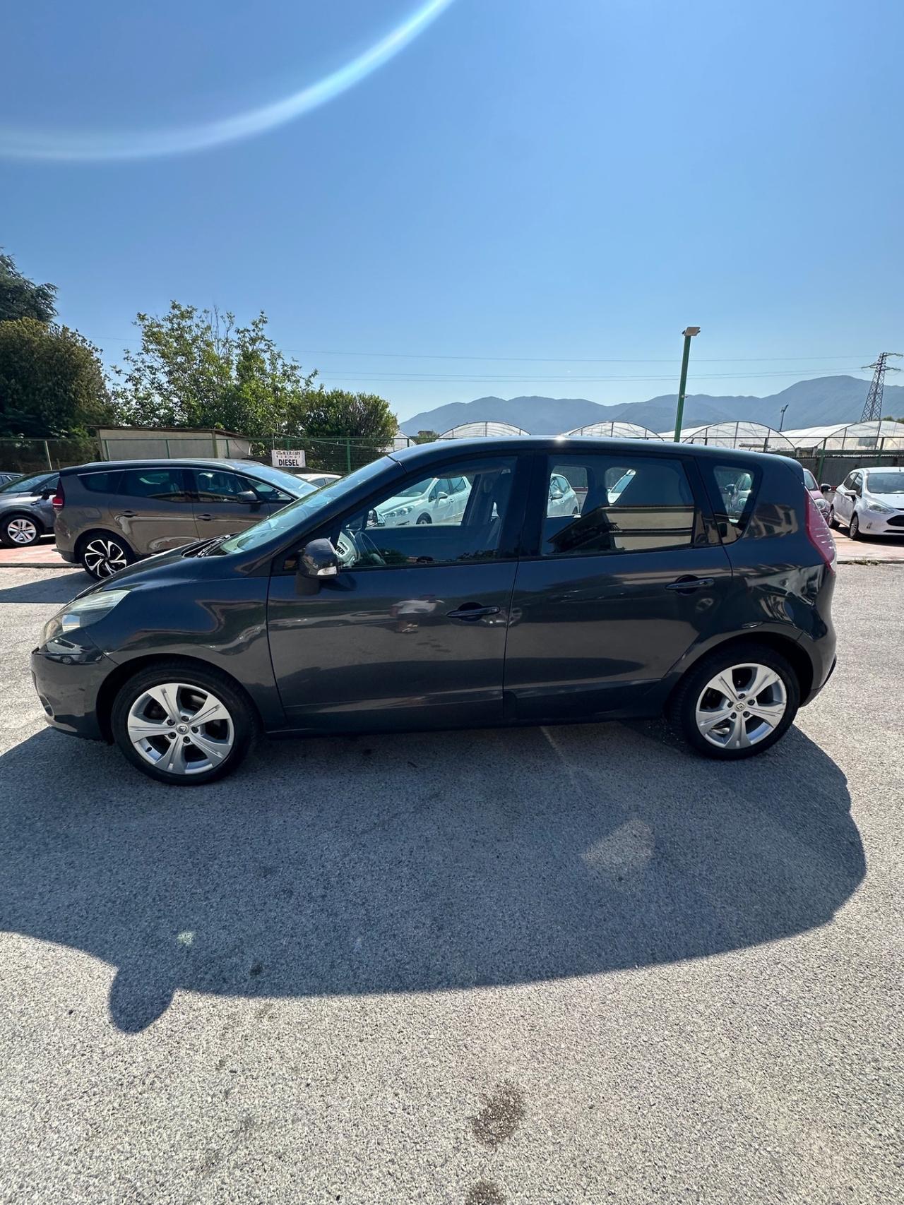 Renault Scenic Scénic X-Mod 1.5 dCi 110CV Luxe