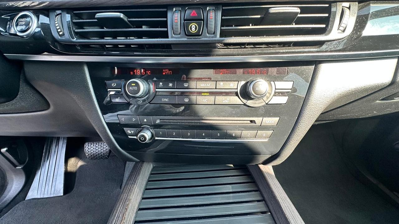 Bmw X5 xDrive40d Luxury km certificati UNICO PROPRIETARIO