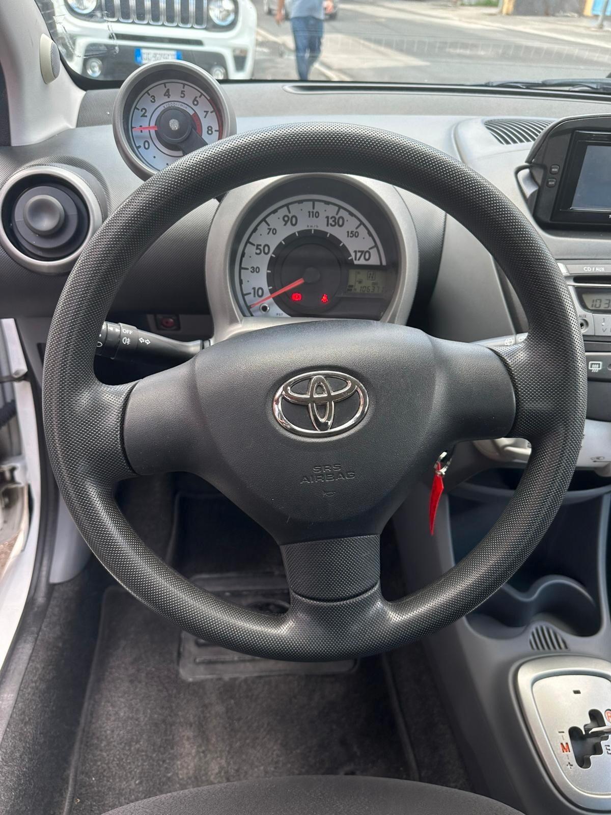 Toyota Aygo 1.0 12V VVT-i 5 porte Deep Ocean Connect