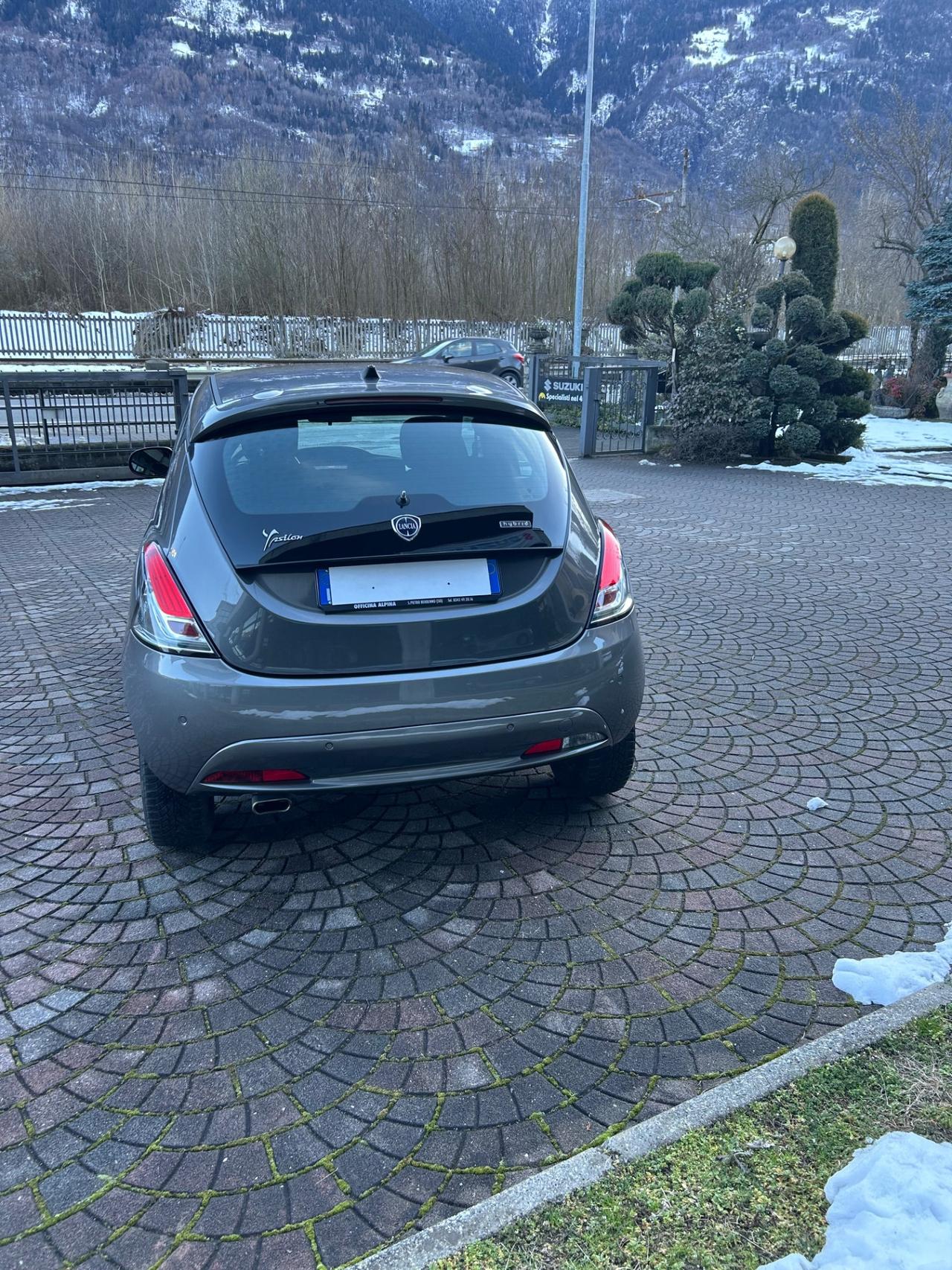 Lancia Ypsilon 1.0 FireFly 5 porte S&S Hybrid Gold