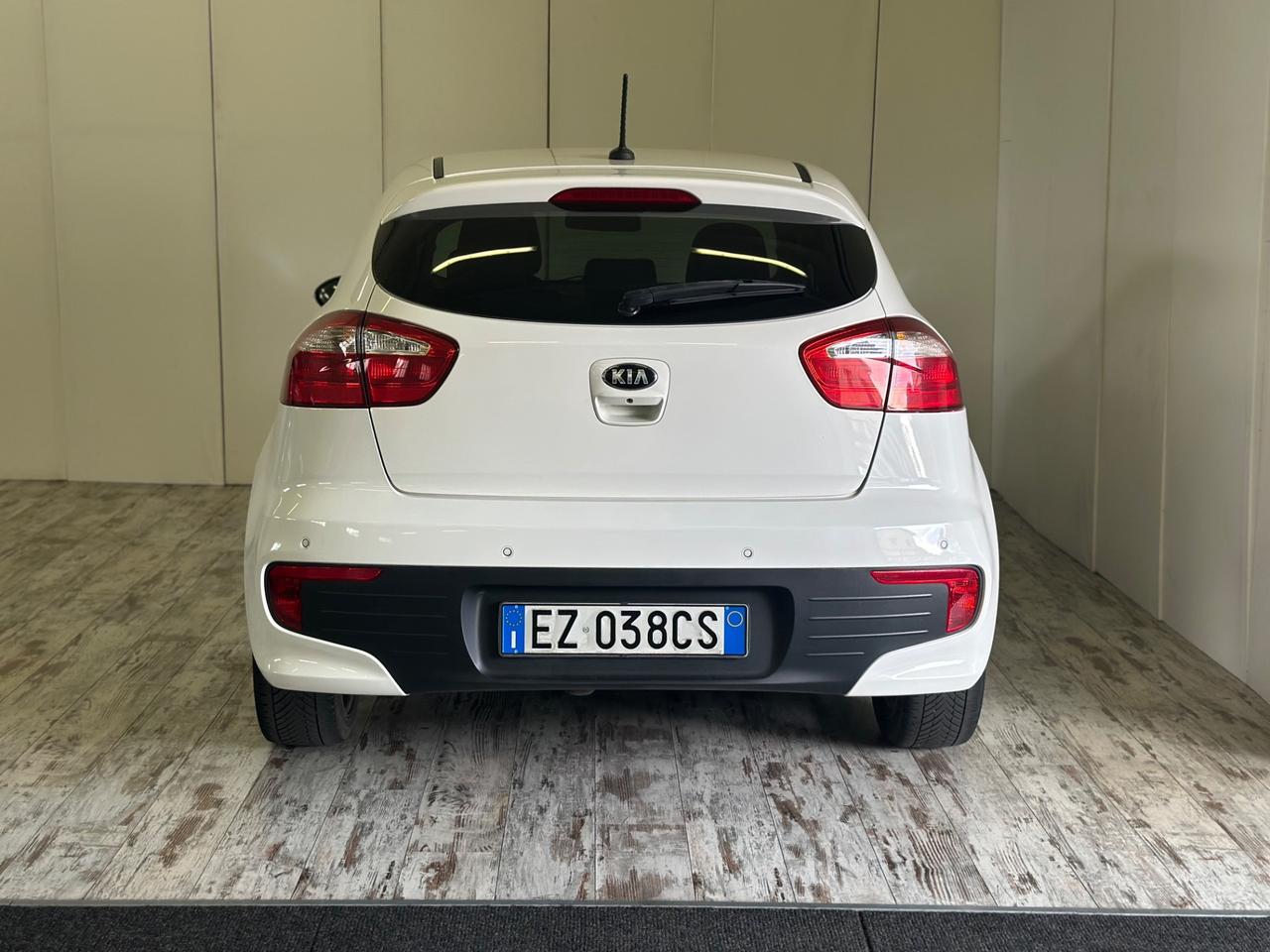 Kia Rio 1.4 CRDi 5p. Cool ok neopatentati