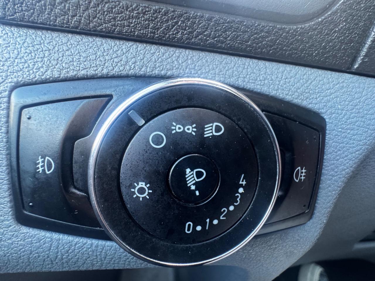 Ford Transit Custom 270 2.0 TDCi 130 PC Furgone Entry