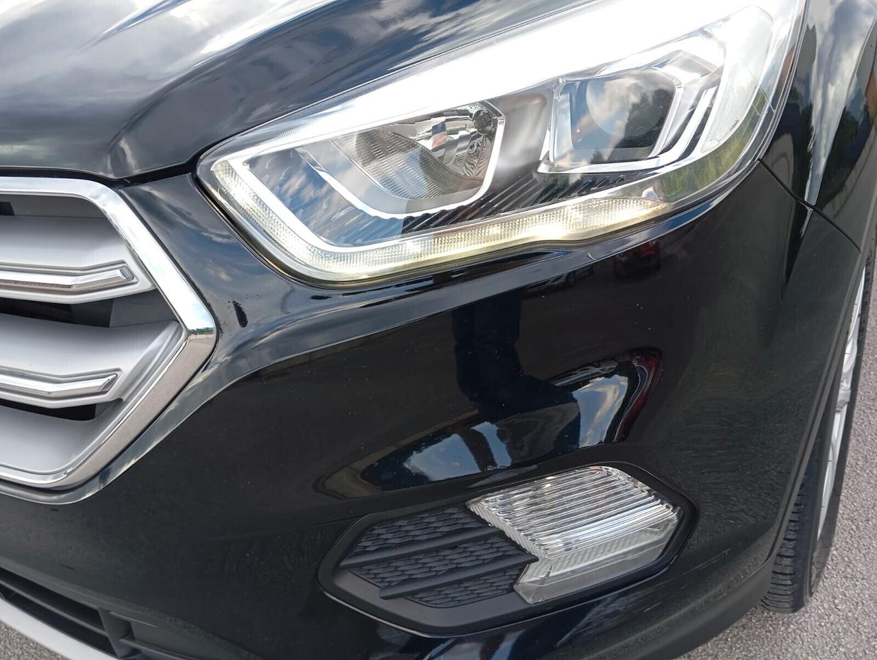Ford Kuga 1.5 TDCI 120 CV S&S 2WD Powershift ST-Line