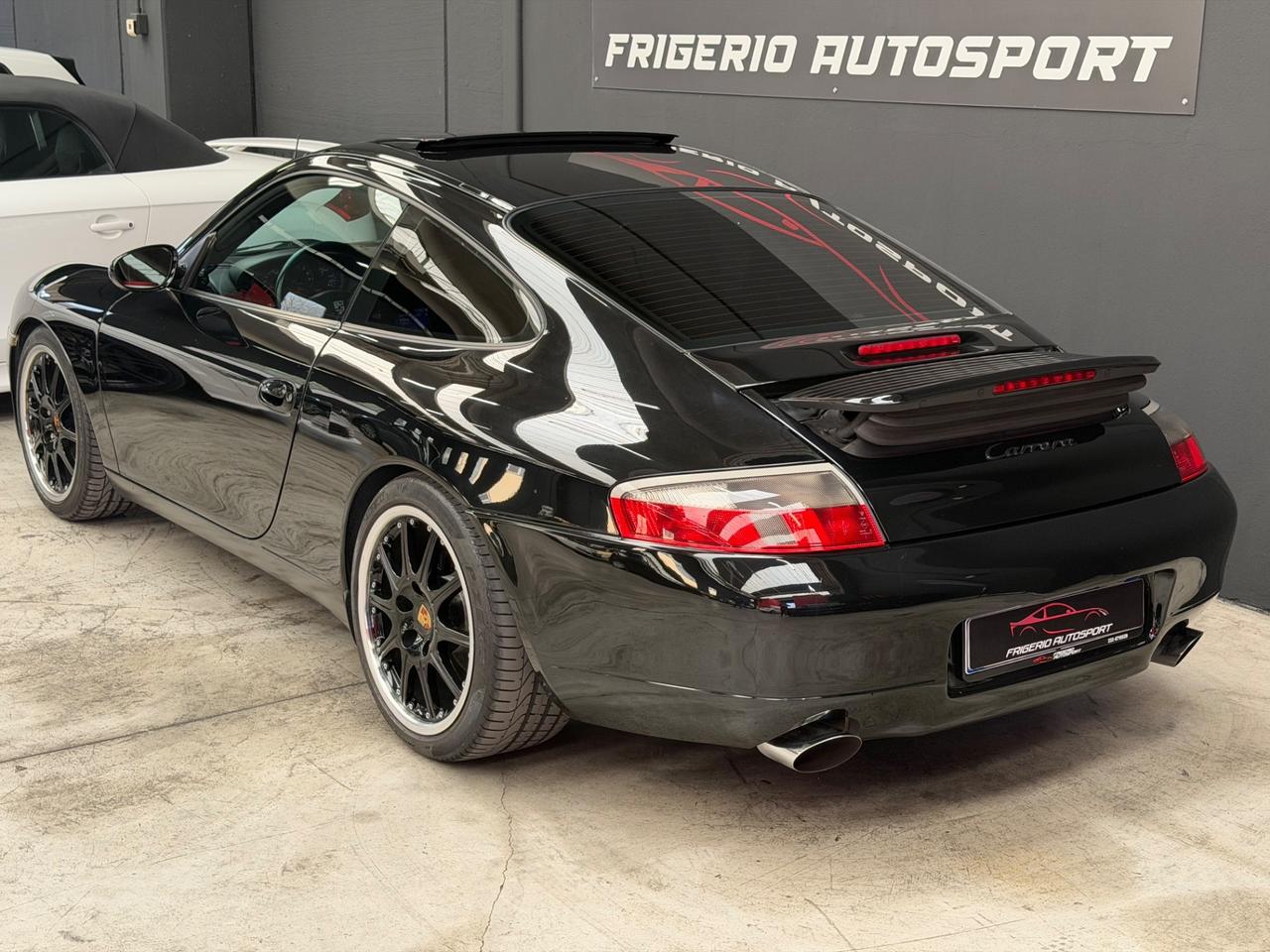 Porsche 911 Carrera cat Coupé