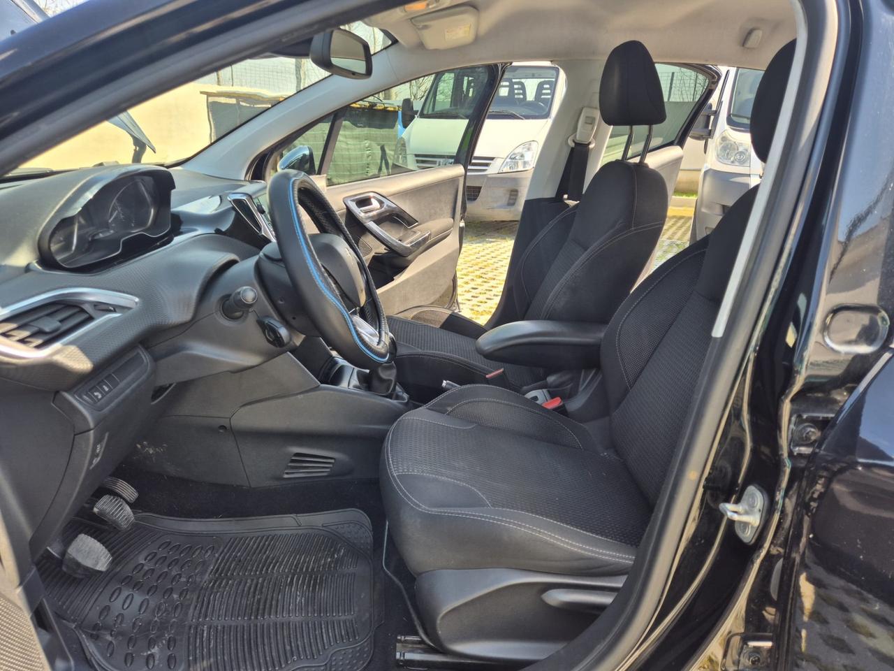 Peugeot 208 BlueHDi 100 5 porte Allure