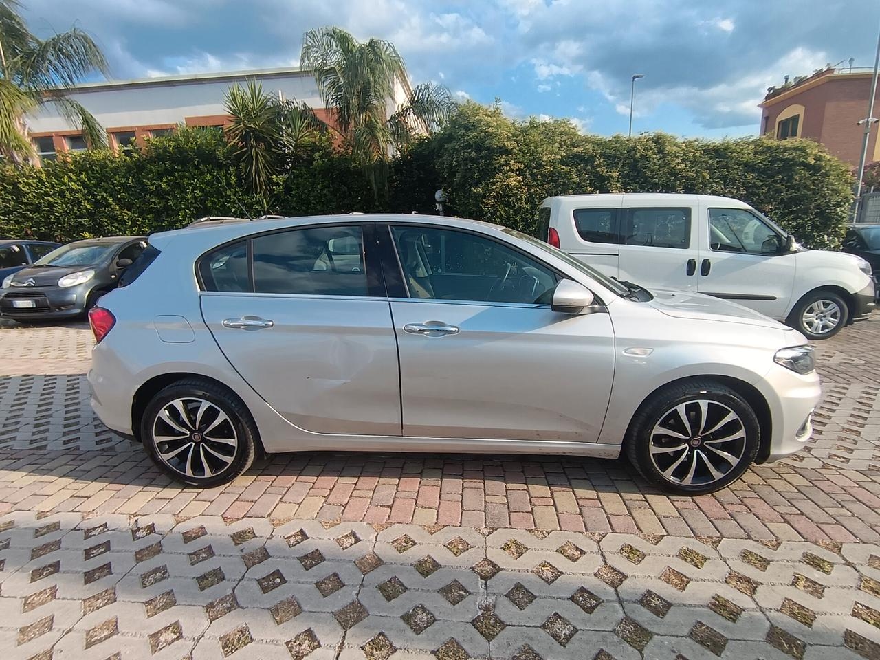 Fiat Tipo 1.4 T-Jet 120CV GPL 5 porte Lounge VETTURA CONTO VENDITA