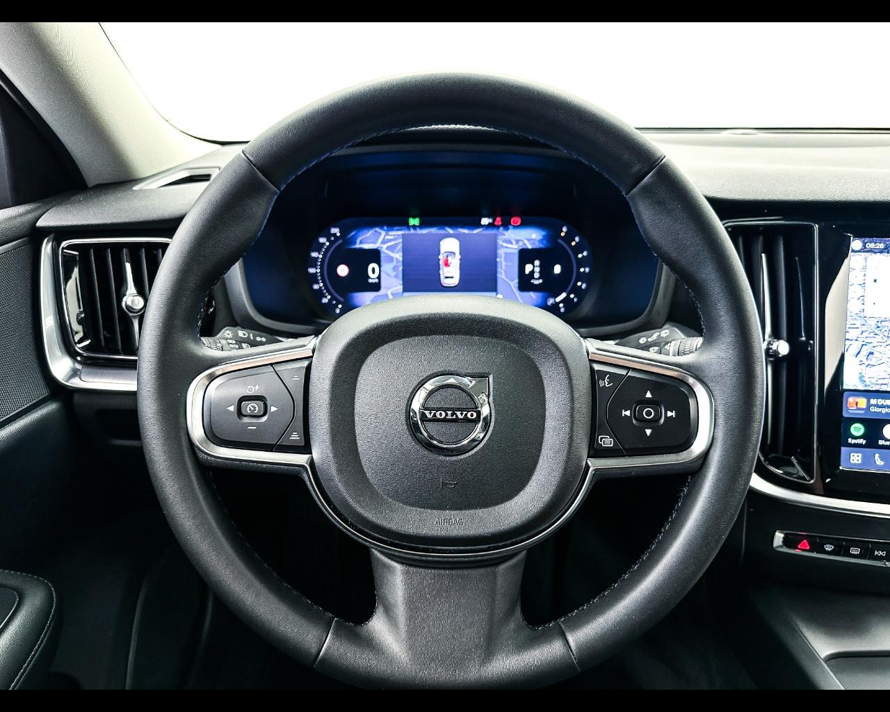 VOLVO V60 B4 (d) automatico Essential