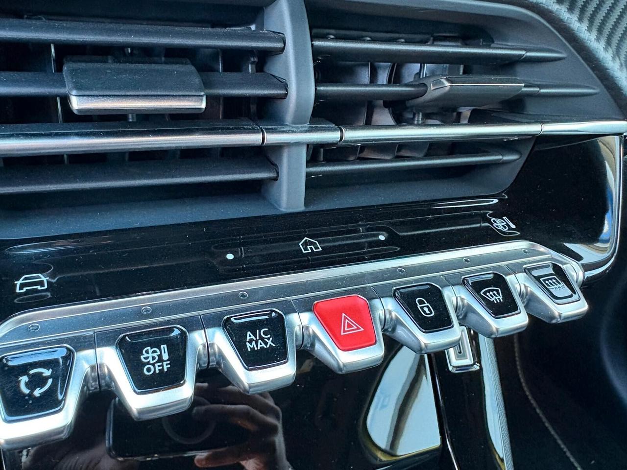 Peugeot 208 GT PureTech 100 5 p. 6mt SPOTICAR