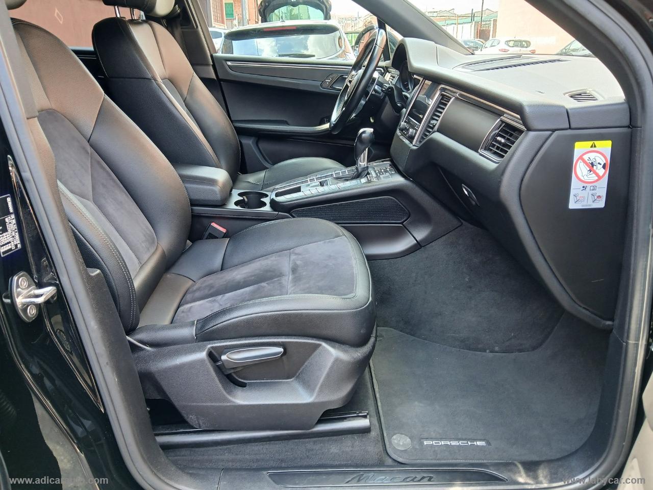 PORSCHE Macan 2.0