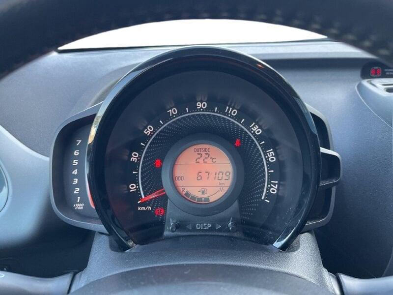 Toyota Aygo II 2018 5p 5p 1.0 x-business fun 72cv