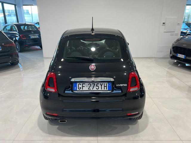 FIAT 500 1.0 Hybrid Lounge Apple CarPlay