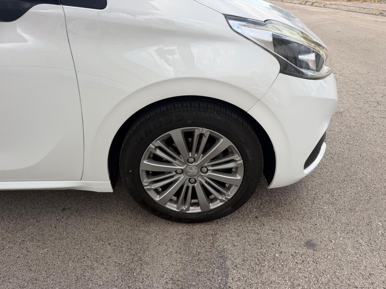 Peugeot 208 1.6 diesel 75 cv 2017
