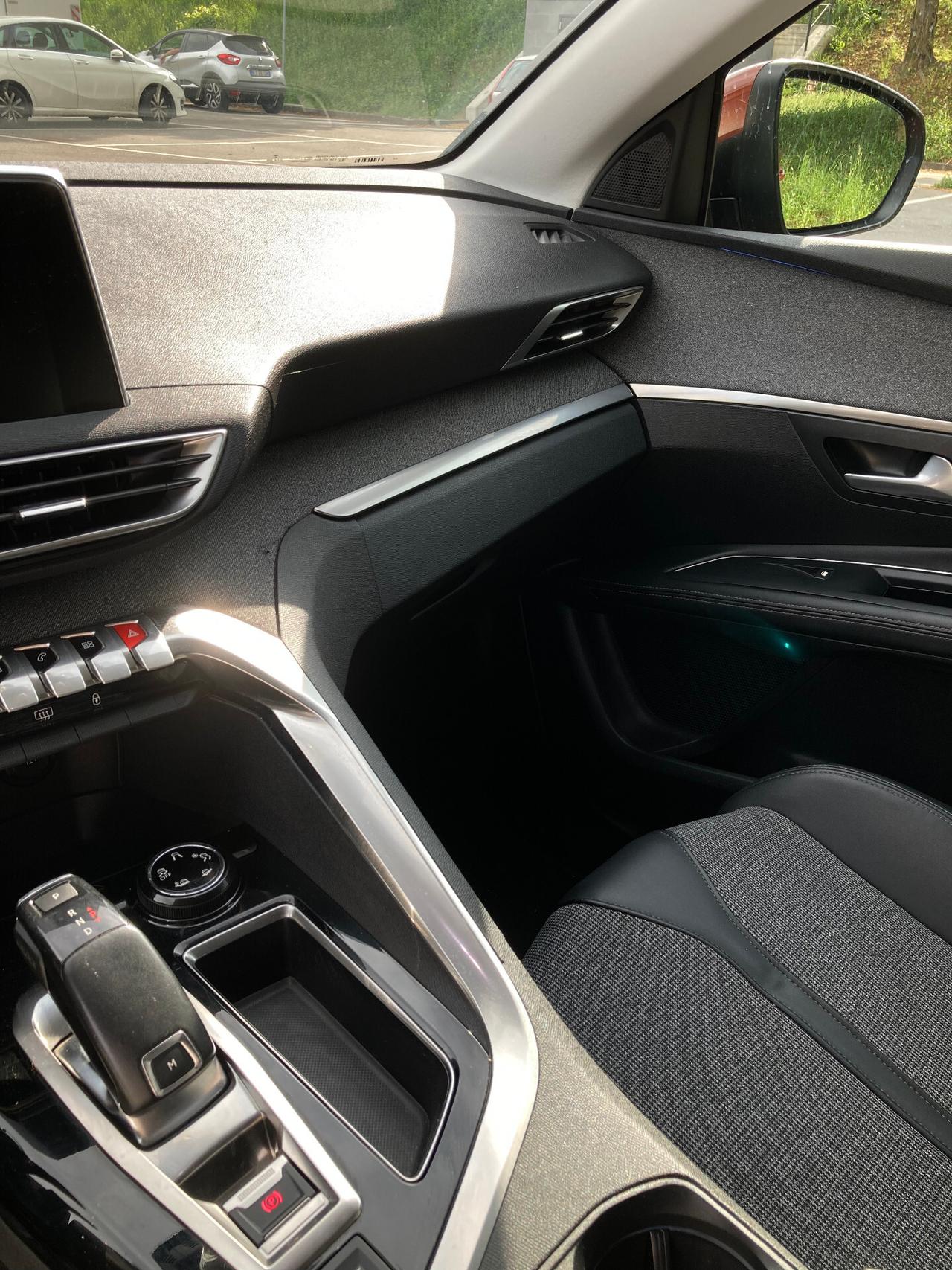 Peugeot 3008 BlueHDi 130 S&S EAT8 Allure
