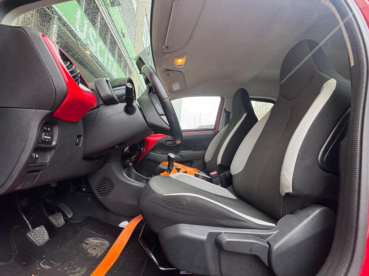 TOYOTA AYGO 1.0 BENZINA 2015 SINISTRATA