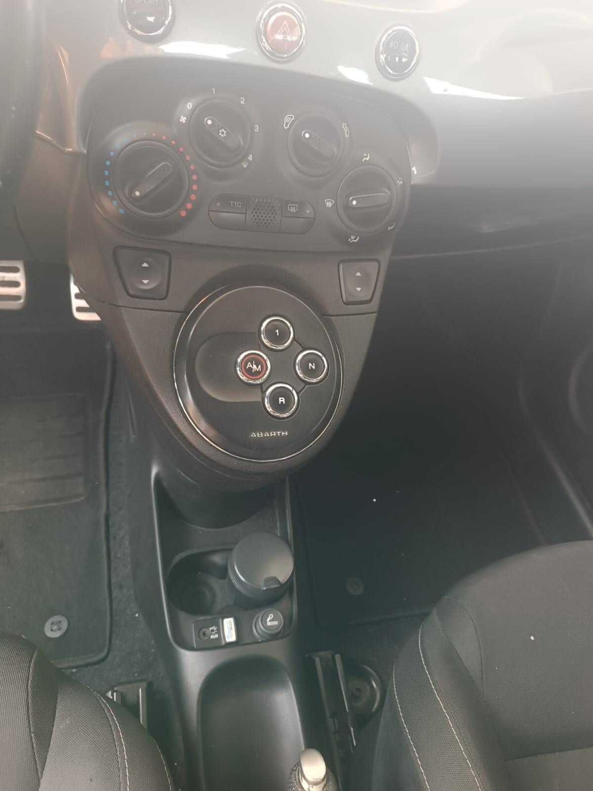 Abarth 500 C 1.4 Turbo T-Jet MTA Bicolore CABRIO