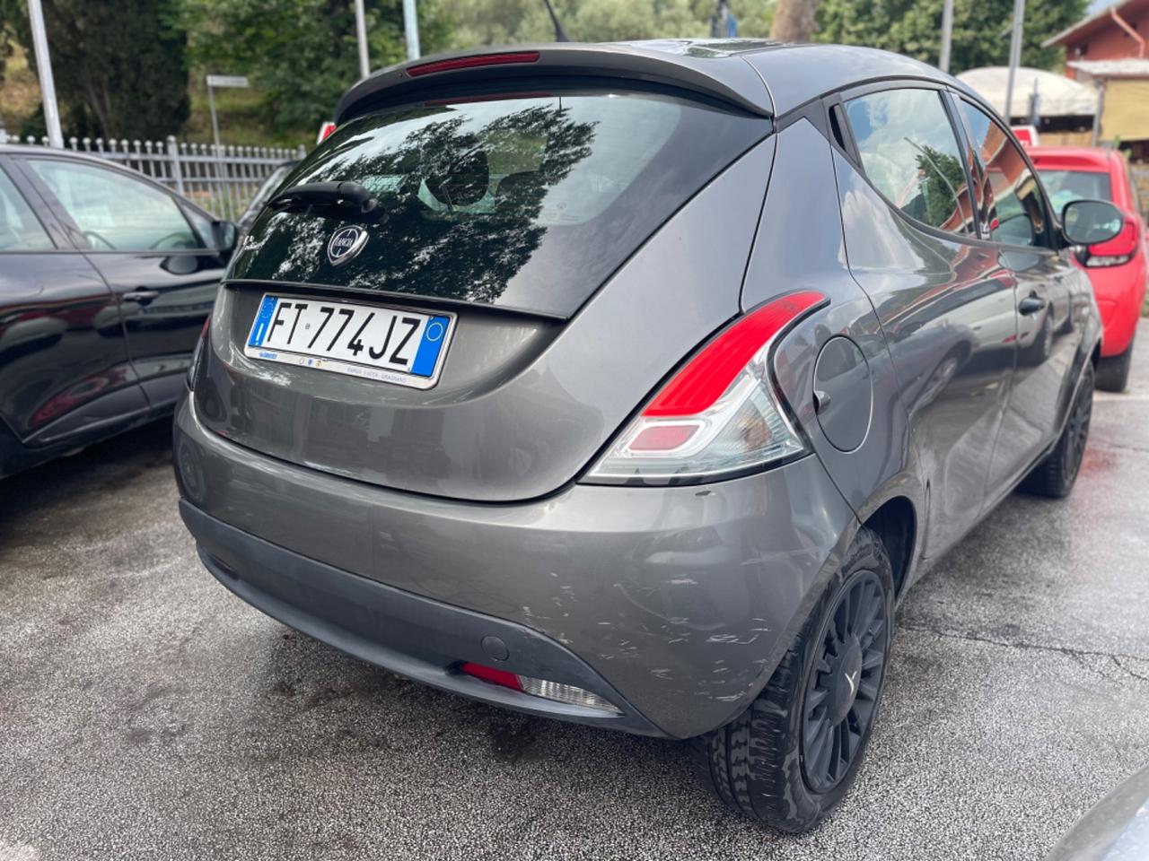 Lancia Ypsilon 1.2 69 CV 5 porte GPL Ecochic Elefantino Blu