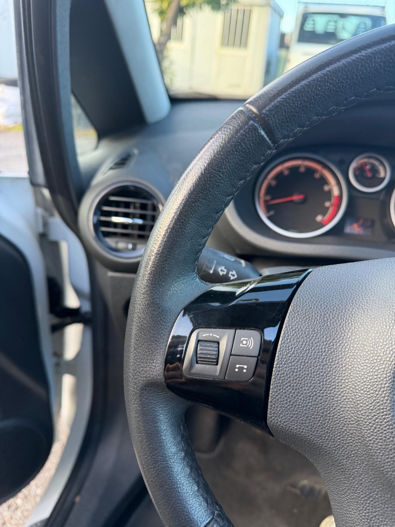 Opel Corsa 1.2 3 porte Sport