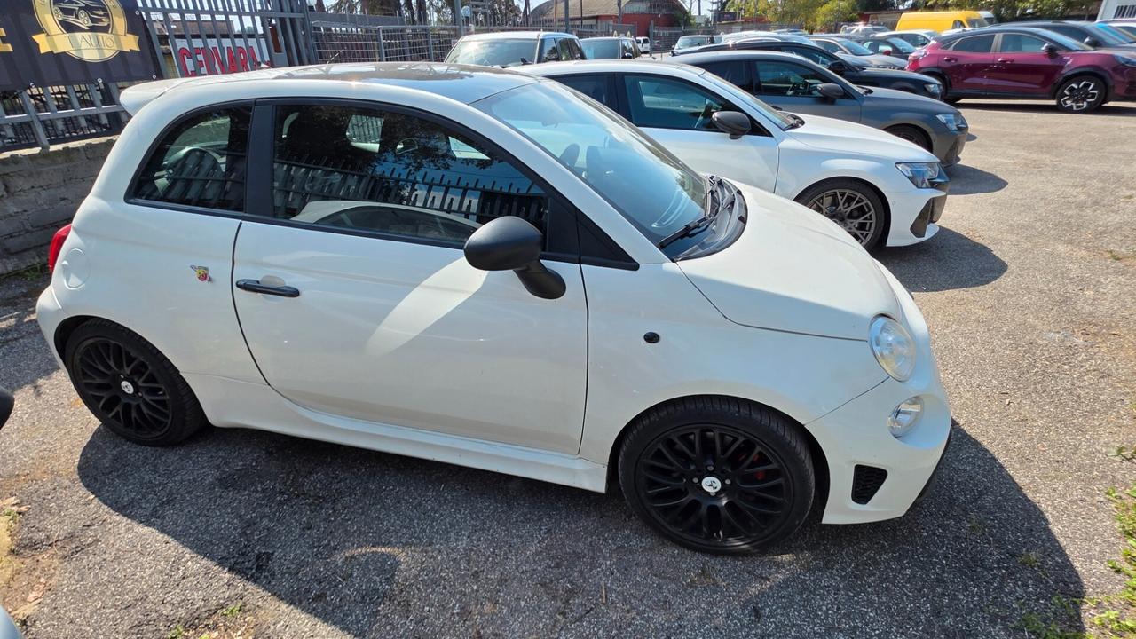 Abarth 500 1.4 Turbo T-Jet Custom