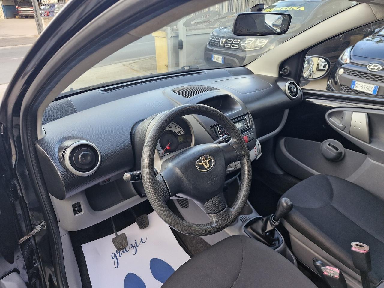 TOYOTA AYGO 1.0 BENZINA 5 PORTE ANNO 2009 130000KM