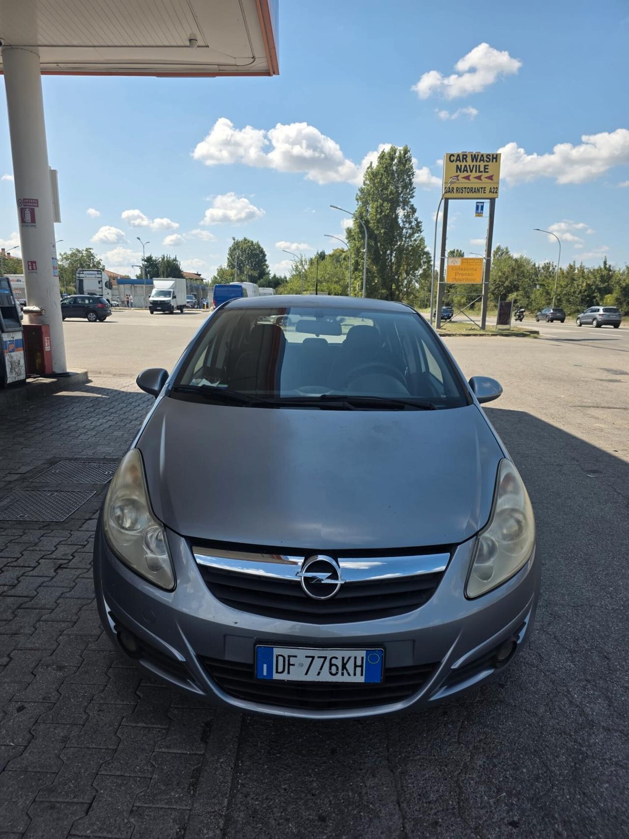 Opel Corsa 1.2 5 porte GPL