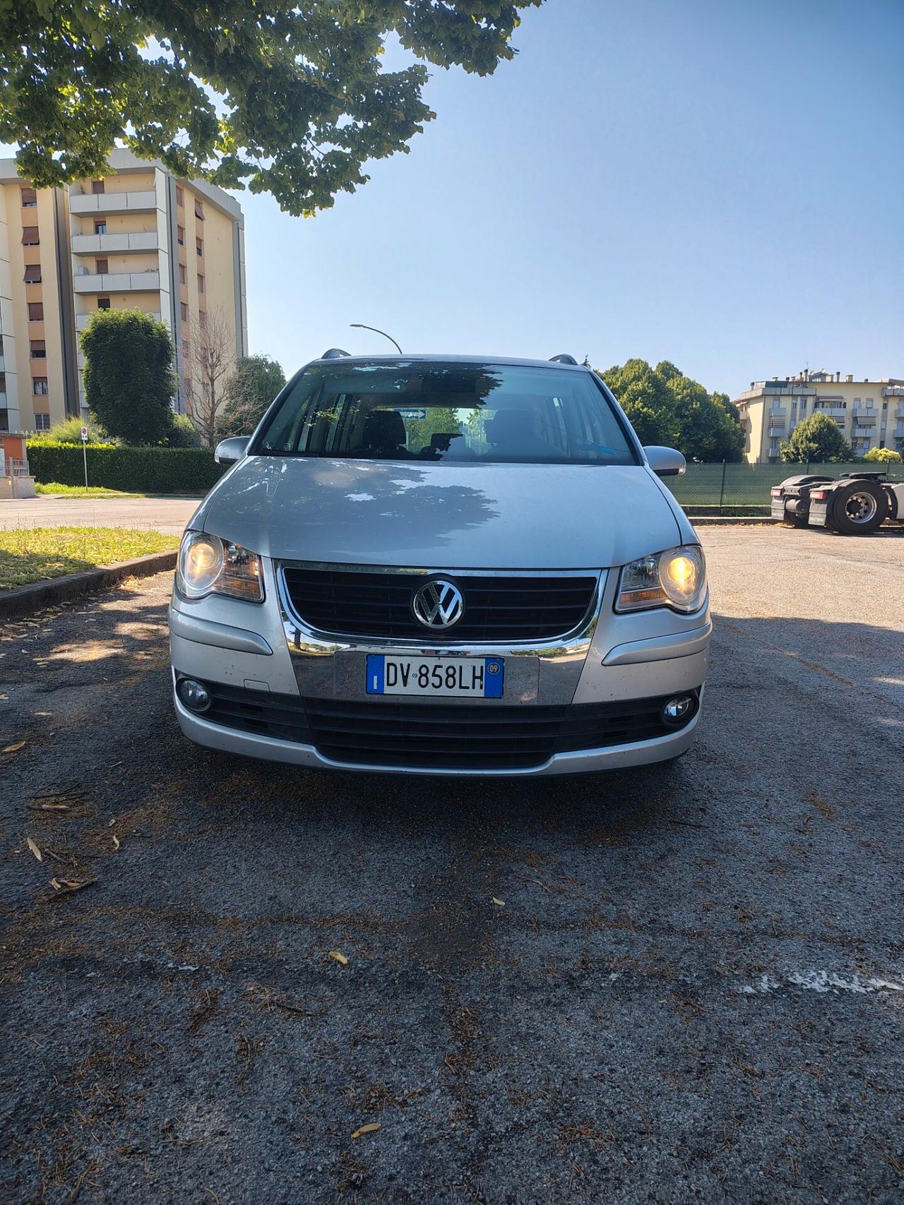 Volkswagen Touran 2.0 Highline METANO