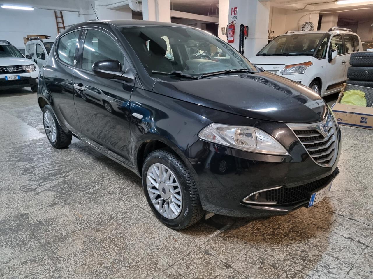 Lancia Ypsilon 0.9 TwinAir 85CV 5P Ecochic Gold