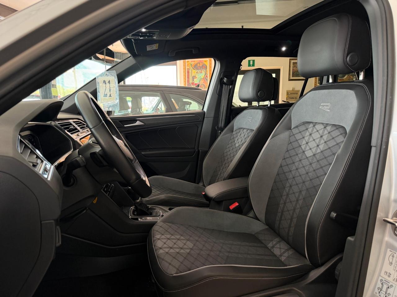 Volkswagen Tiguan 2.0cc tdi R-Line 4motion 150cv dsg Iva Esposta