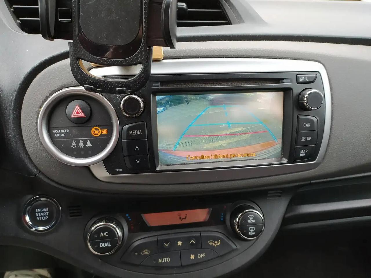 Toyota Yaris 1.3 5 porte Lounge