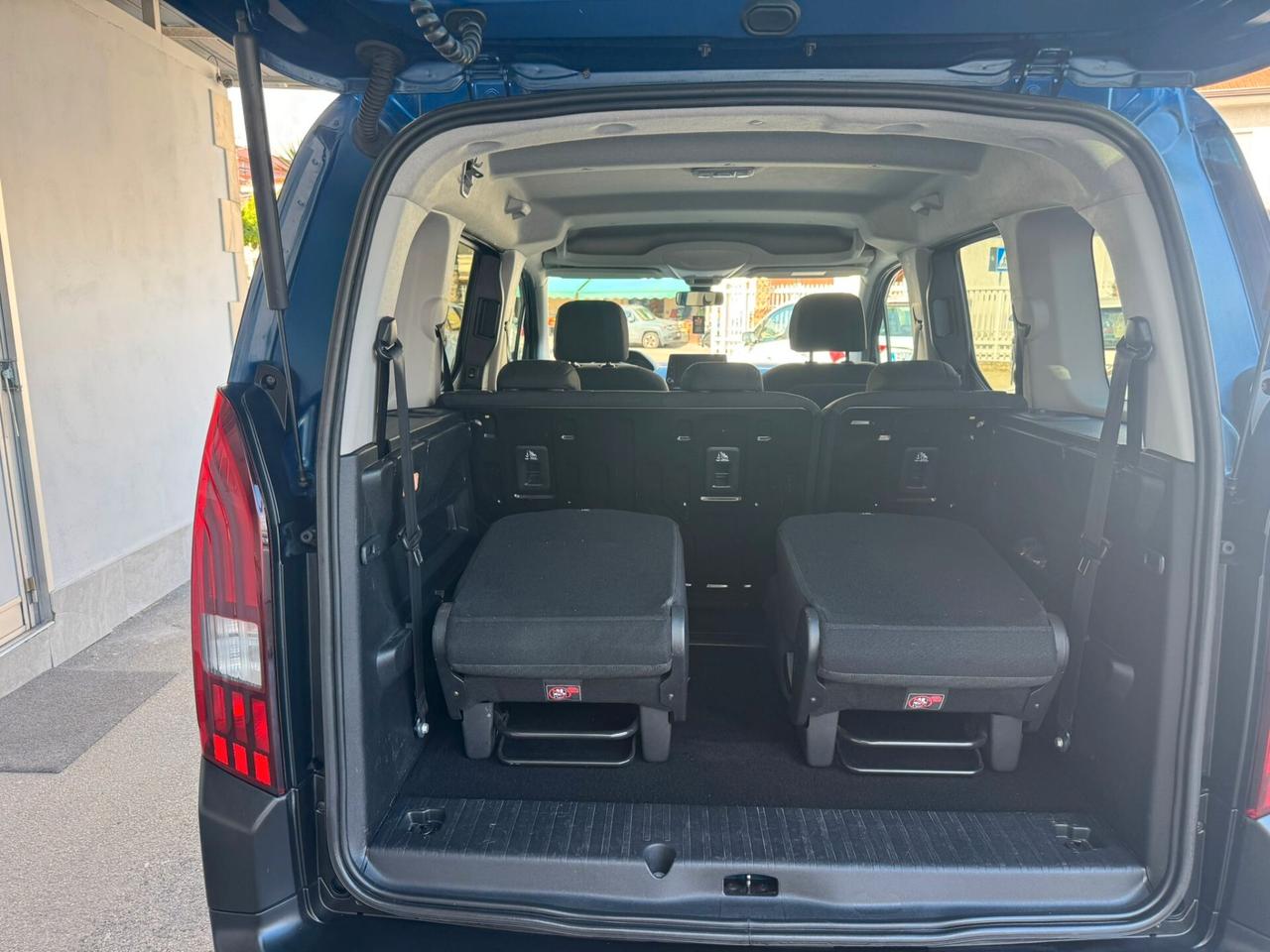 Peugeot Rifter BlueHDi 130 S&S Allure 7 posti