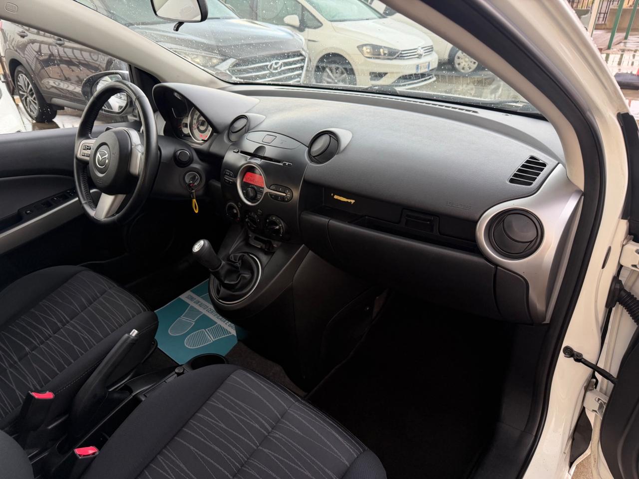 Mazda 2 1.3 86CV Play / 101.000KM
