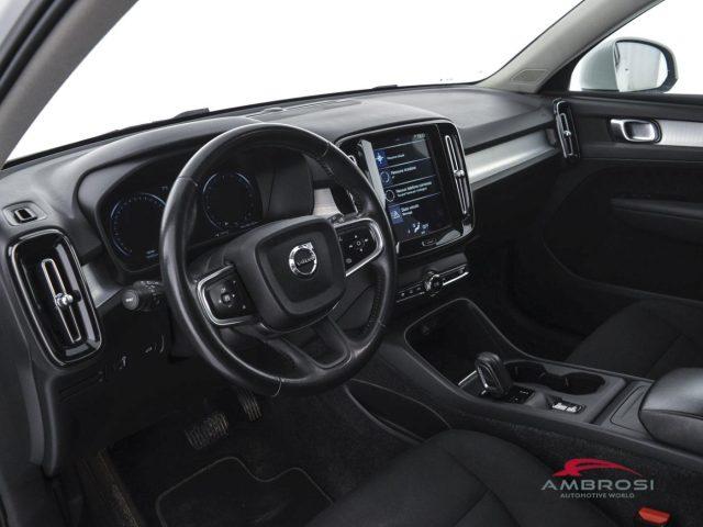 VOLVO XC40 D3 Geartronic Momentum - AUTOCARRO N1 - PER OPERAT