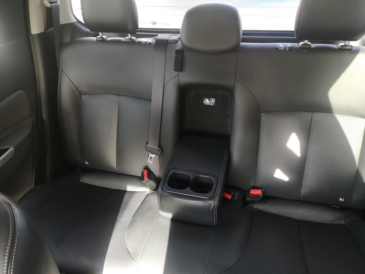 Mitsubishi L200 2.4 DI-D/181CV Double Cab Intense Hp Mivec SDA
