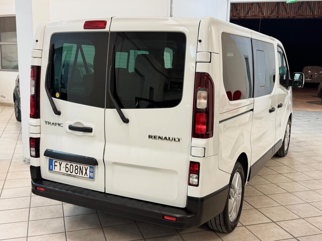 Renault Trafic 2.0 dCi 145CV 9 Posti Restyiling
