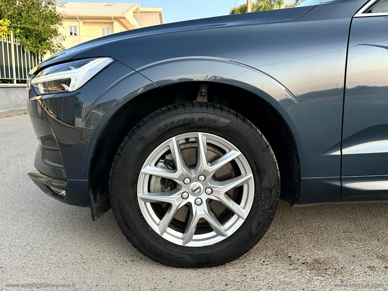 VOLVO XC60 B4 AWD GEARTRONIC MOMENTUM PRO IBRIDO DIESEL
