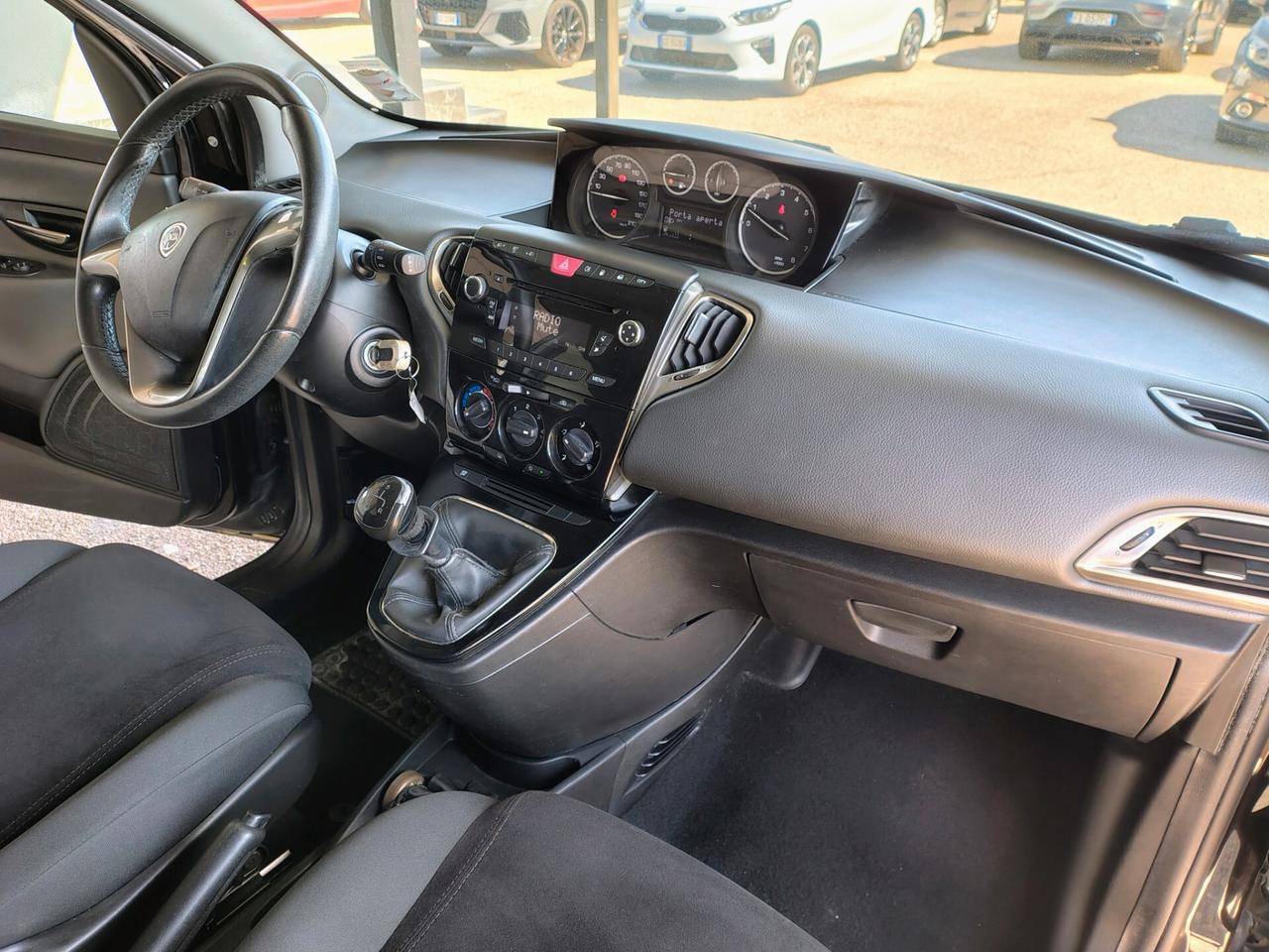 Lancia Ypsilon 1.2 69 CV 5 porte GPL Ecochic Gold