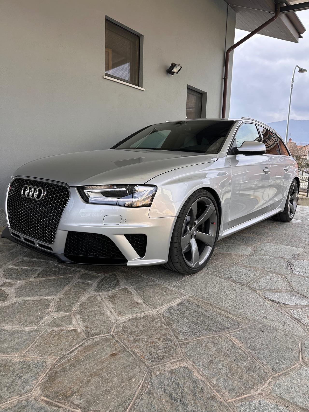 Audi RS4 Avant 4.2 fsi quattro s-tronic