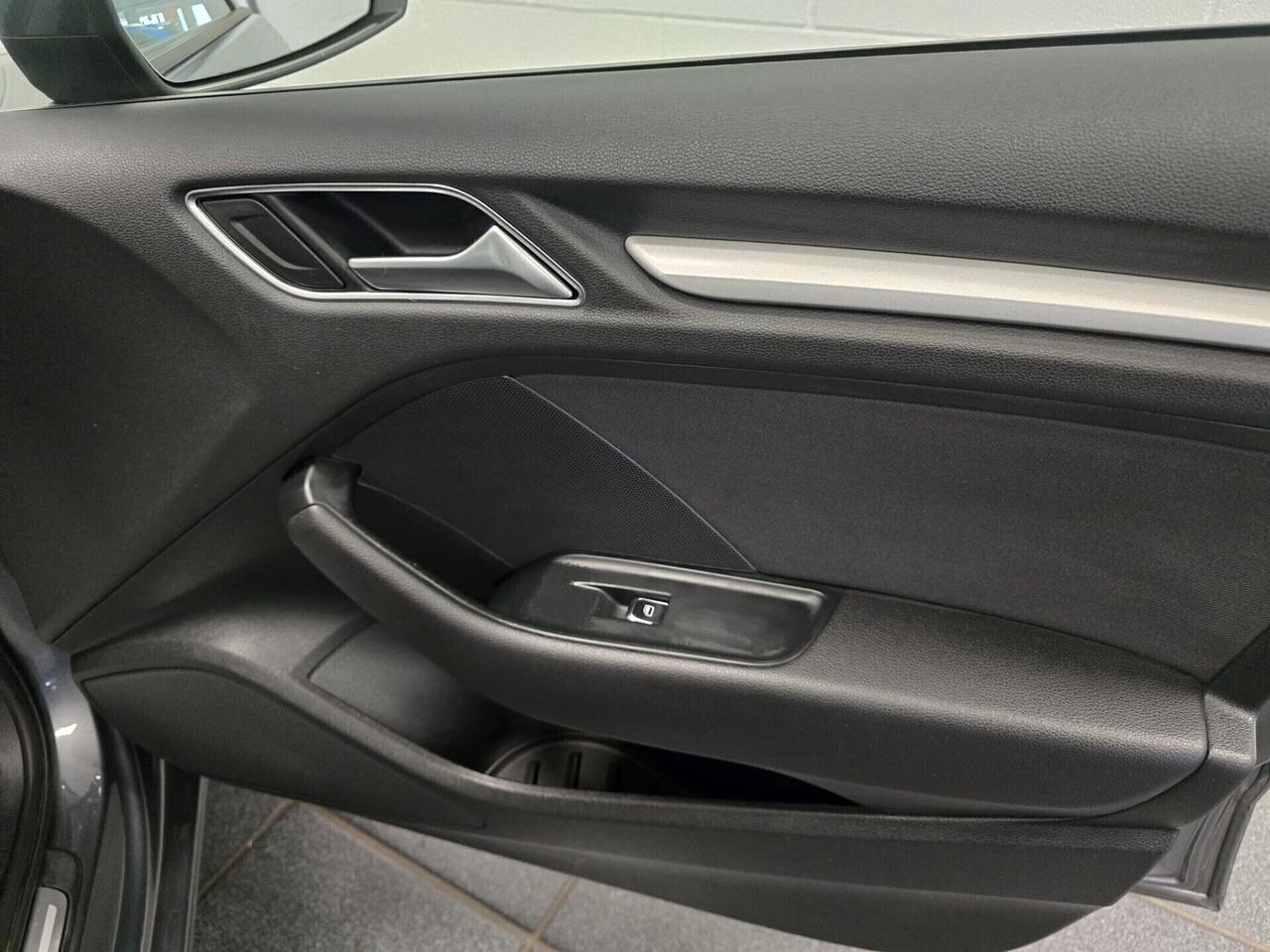 Audi A3 SPB 1.6 TDI 105cv Amb. OK NEOPATENTATI