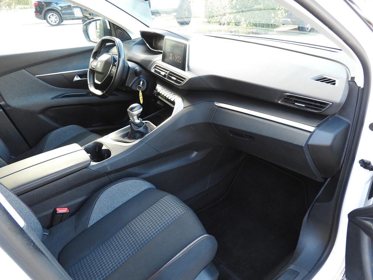 PEUGEOT 3008 1.6 BlueHDi 120CV