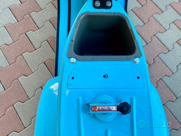 Piaggio Vespa 50 Faro Tondo 3 Marce D'epoca