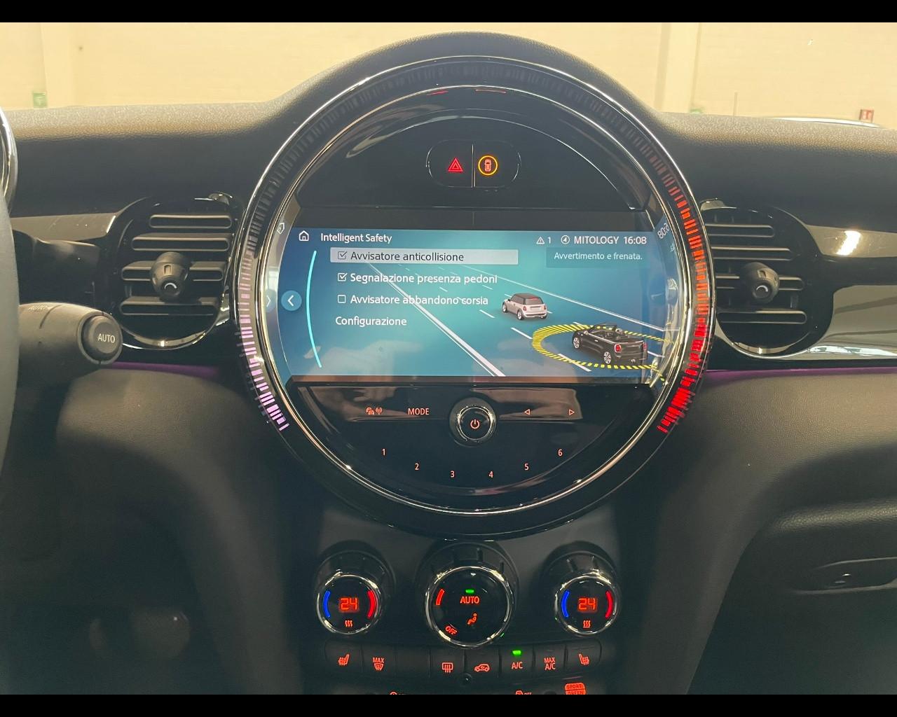 MINI Mini Cabrio (F57) - Mini 1.5 Cooper Classic Cabrio