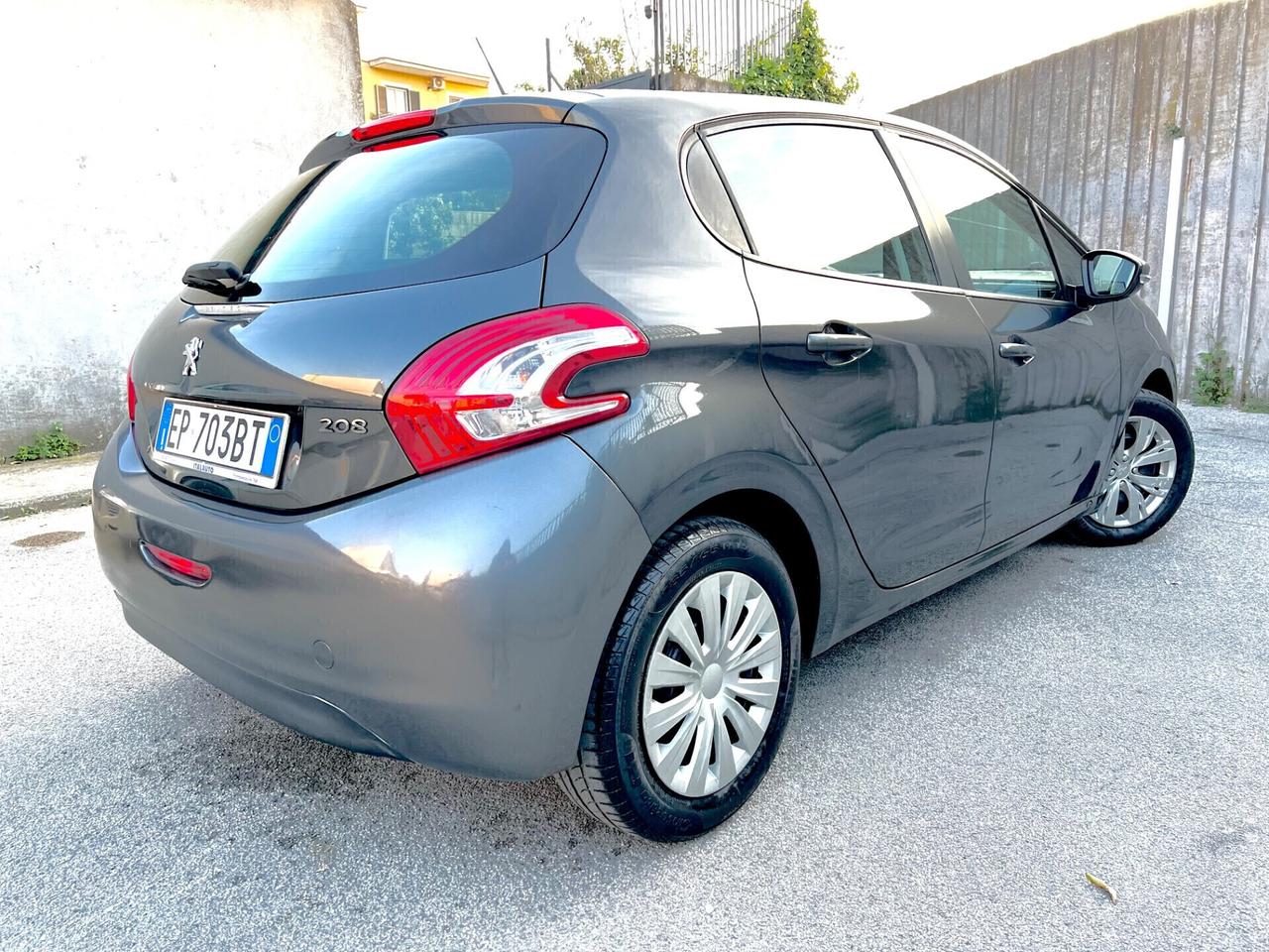 Peugeot 208 1.2 VTi 82 CV 5 porte Allure