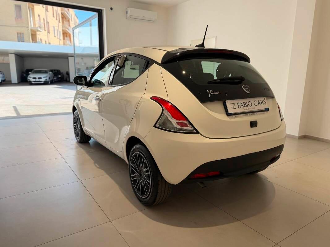 Lancia Ypsilon III 1.0 firefly hybrid Gold s&s 70cv 5p.ti