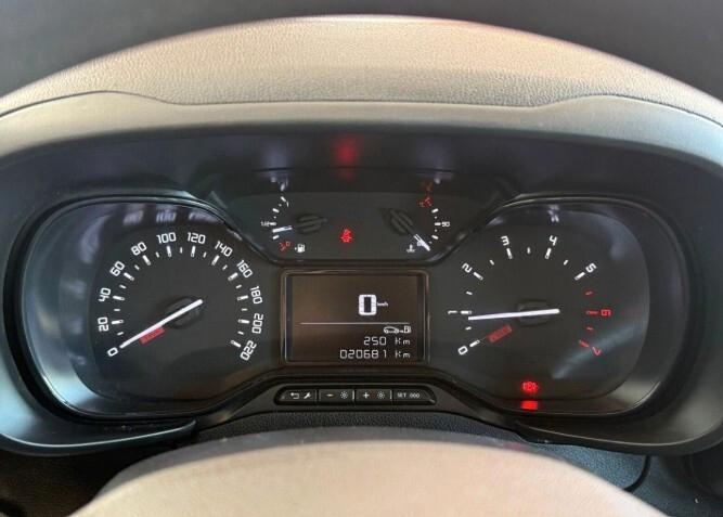 Fiat New Doblo 1.5 D Maxi Lungo 5 posti-20.000 km-Paratia scorrevole...!!!!