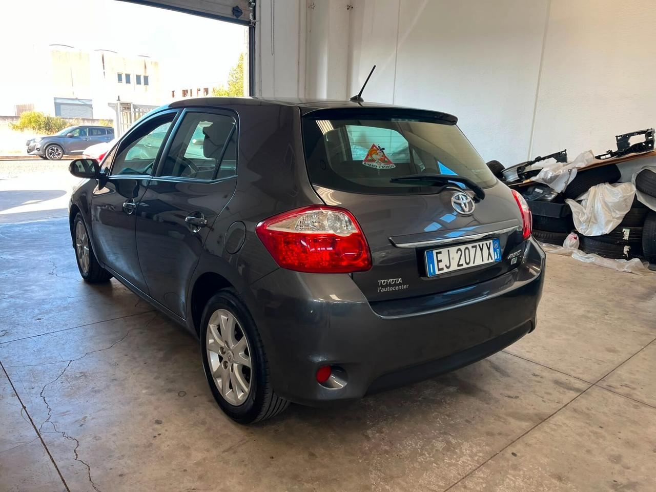 Toyota Auris 1.4 D-4D 5 porte Active 2011