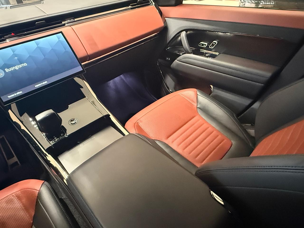 Land Rover Range Sport 4.4 V8 635 CV SV