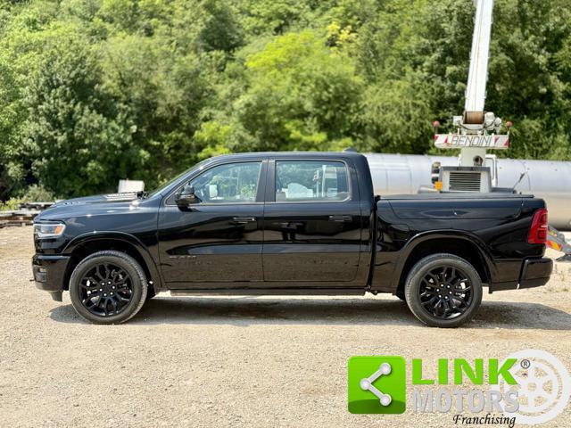 DODGE RAM 1500 crew Cab limited night edition