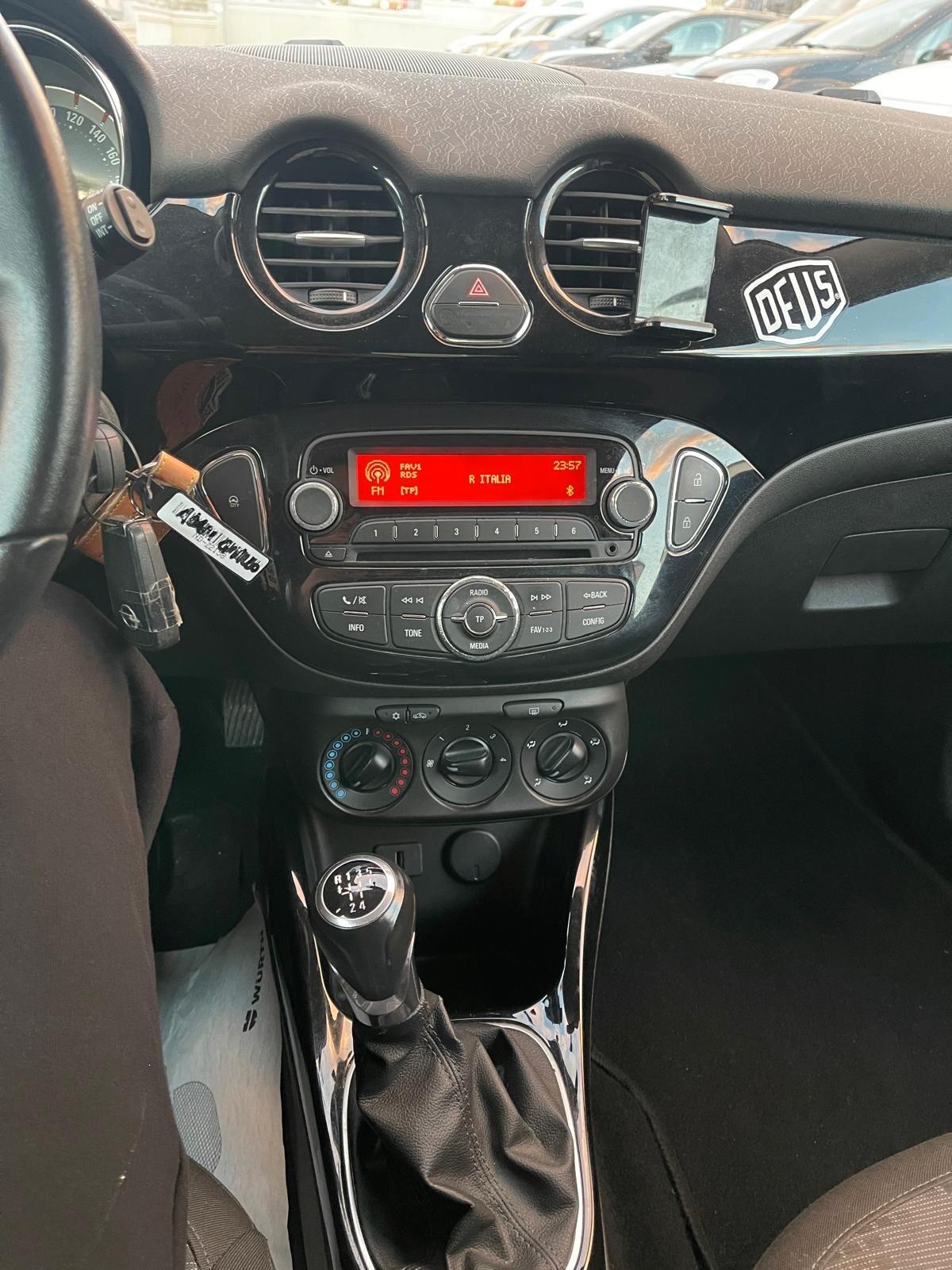 Opel Adam 1.2 70 CV Glam