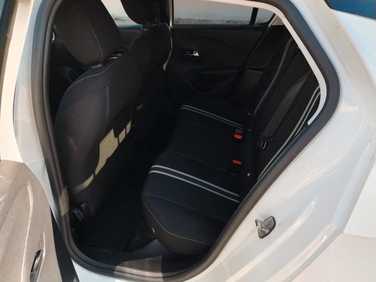 Opel Corsa 1.2 Design & Tech