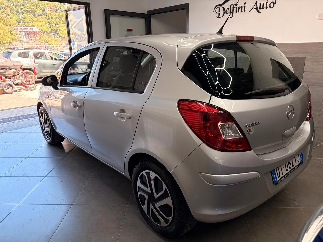 Opel Corsa 1.0 12V 5 porte Enjoy
